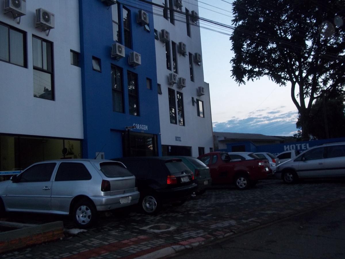Hotel J Ferarrini Chapecó エクステリア 写真